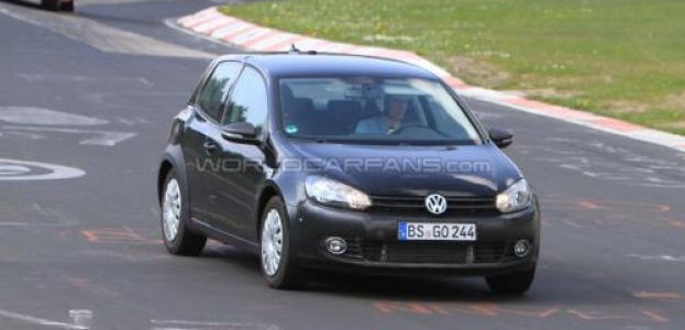 Volkswagen уже начал  тестировать Golf VII