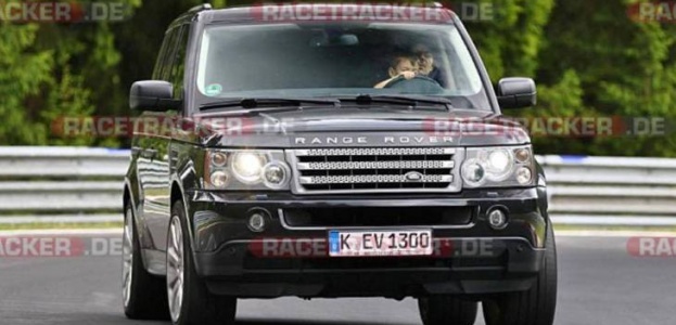 Ребёнок замечен за рулём Range Rover Sport на Нюрбургринге