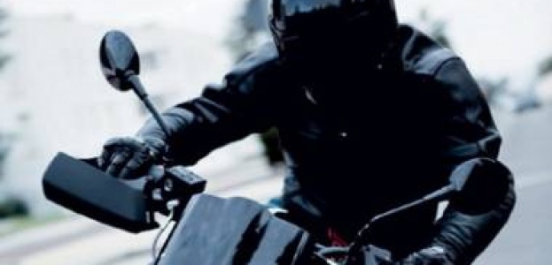В Мяделе ГАЗ столкнулся с мотоциклистом на ММВЗ.