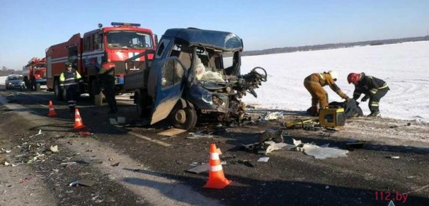 В Оршанском р-не столкнулись водители грузовиков MAN и Газель, водитель последней машины погиб (фото)
