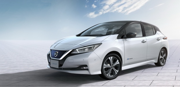 Nissan начинает европейские продажи Leaf