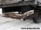 Сегодня в Гроднеской области легковой автомобиль «Ауди» был сброшен автопоездом в кювет