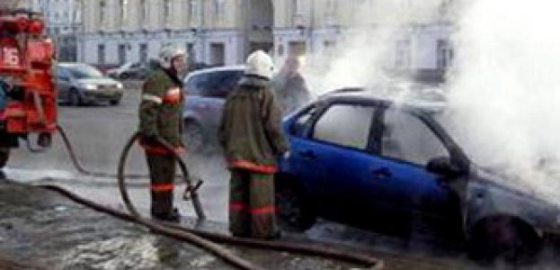 Горячие ночи: за две недели в Москве сгорели больше 30 машин