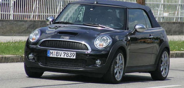 BMW готовится к смене поколений Mini Cabrio