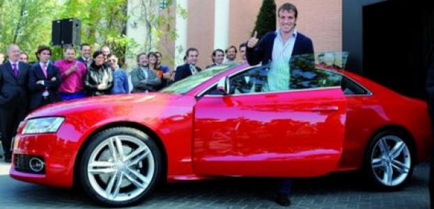 Audi подарил служебные авто футболистам «Реала» и «Милана»
