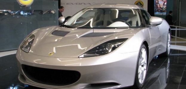 Джордж Клуни, Пирс Броснан и другие звезды сделали заказ на Lotus Evora