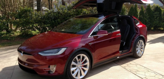 Tesla с июля увеличила поставки автомобилей в два раза