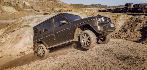 Новый внедорожник Mercedes G-Class представлен официально