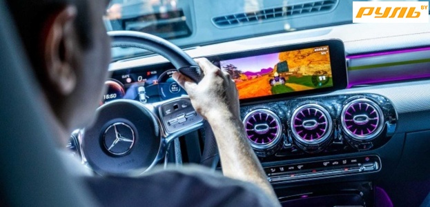 Mercedes-Benz представил игру Mario Kart, интегрированную в информационно-развлекательную систему нового седана CLA
