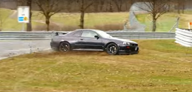 Nissan Skyline GT-R R34 разбили в Нюрбургринге