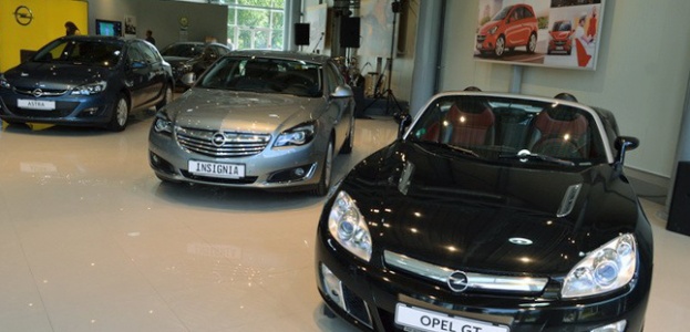 В Минске открылся новый автоцентр Opel