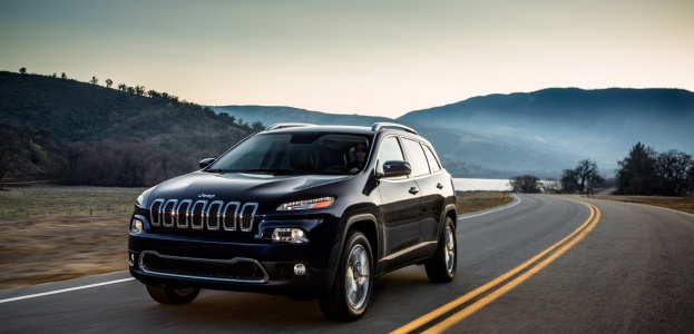 Jeep Cherokee 2014 в преддверии нью-йоркского автосалона получил индейскую внешность.