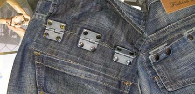В Ошмянах таможенники изъяли с 2 фур огромную партию джинсов на сумму более Br2,3 млрд.