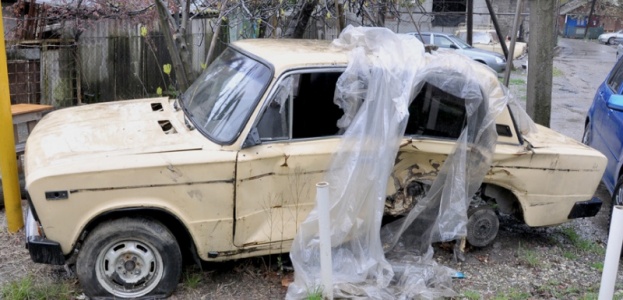 Весь автомобильный металлолом убрать в течение недели