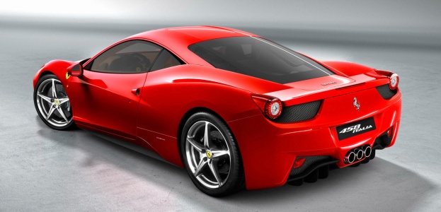 Обновлённая Ferrari 458 появится в следующем году