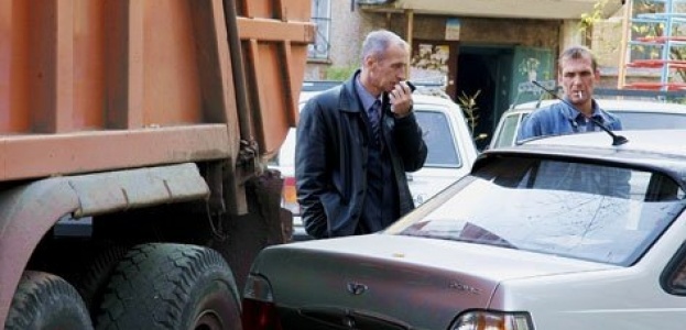 В Минске ГАИ и ЖРЭО серьезно займутся автомобилями блокирующими подъезд мусоровозов