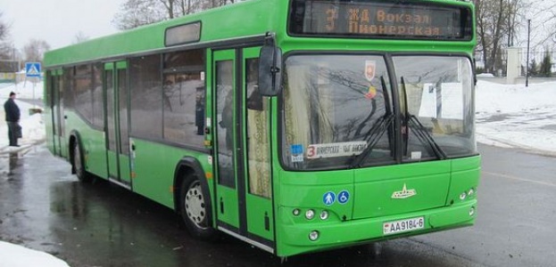 В Могилеве пьяный водитель автобуса угнал чужой автобус и врезался на нем в столб