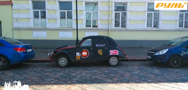 На улицах Гродно заметили стильный ретро-автомобиль
