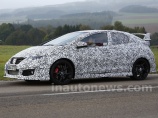 Honda Civic Type R в затворах «шпионских фотокамер»