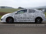 Honda Civic Type R в затворах «шпионских фотокамер»