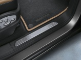 Porsche представляет особую серию Cayenne Platinum Edition