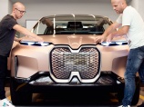 BMW представил концепт будущего кроссовера Vision iNext