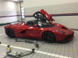 Paul Bailey покупает Rosso Fiorano Ferrari LaFerrari